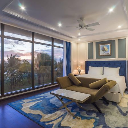 Radisson Blu Resort Phu Quoc Esterno foto A bedroom at the hotel