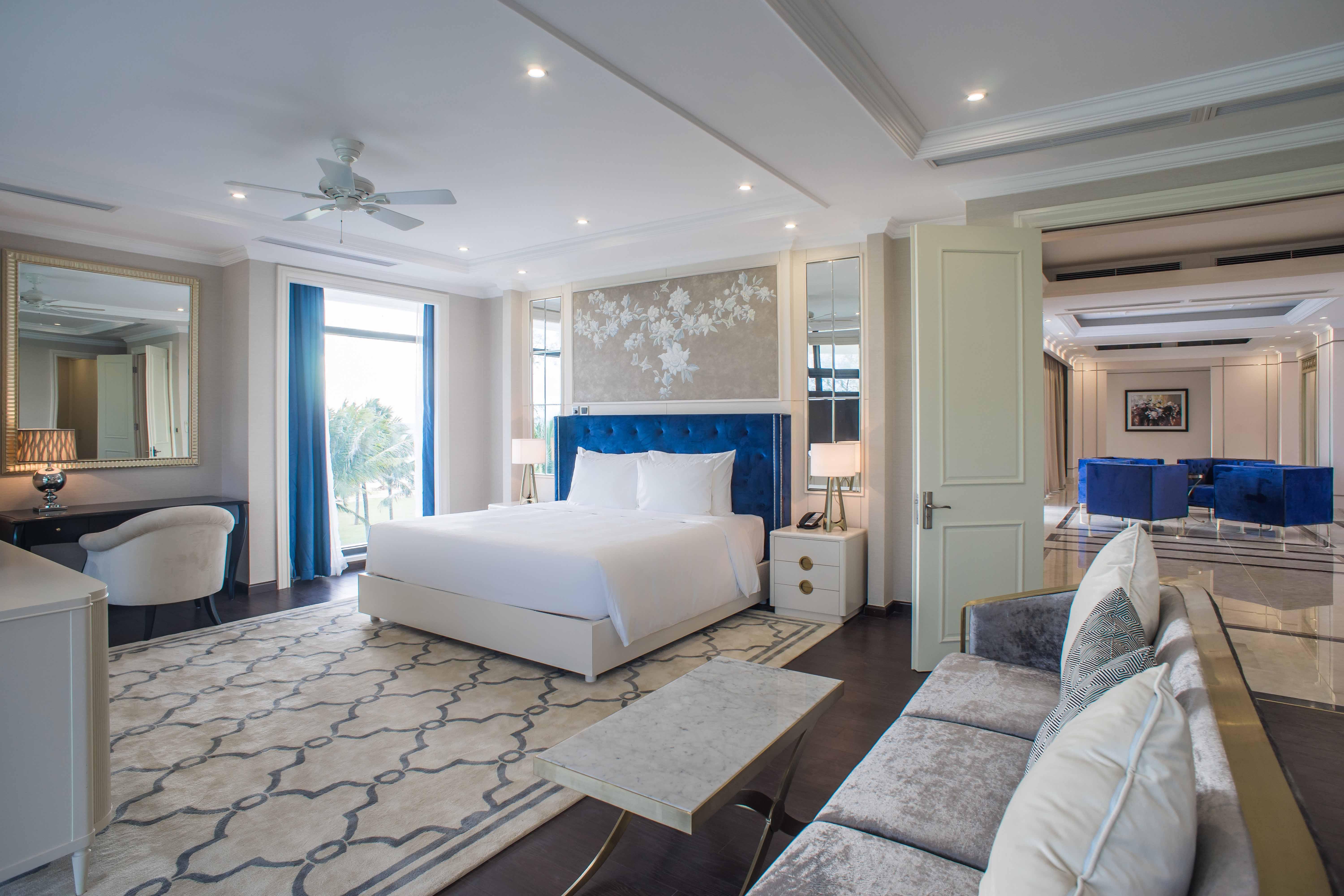 Radisson Blu Resort Phu Quoc Esterno foto A bedroom at the Taj Bengal
